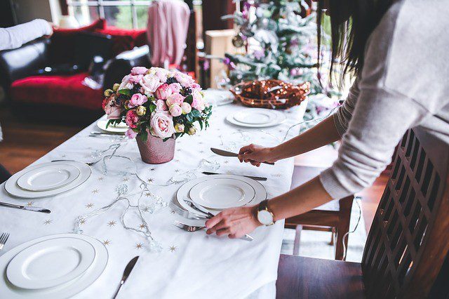 Informal table setting with textured linens