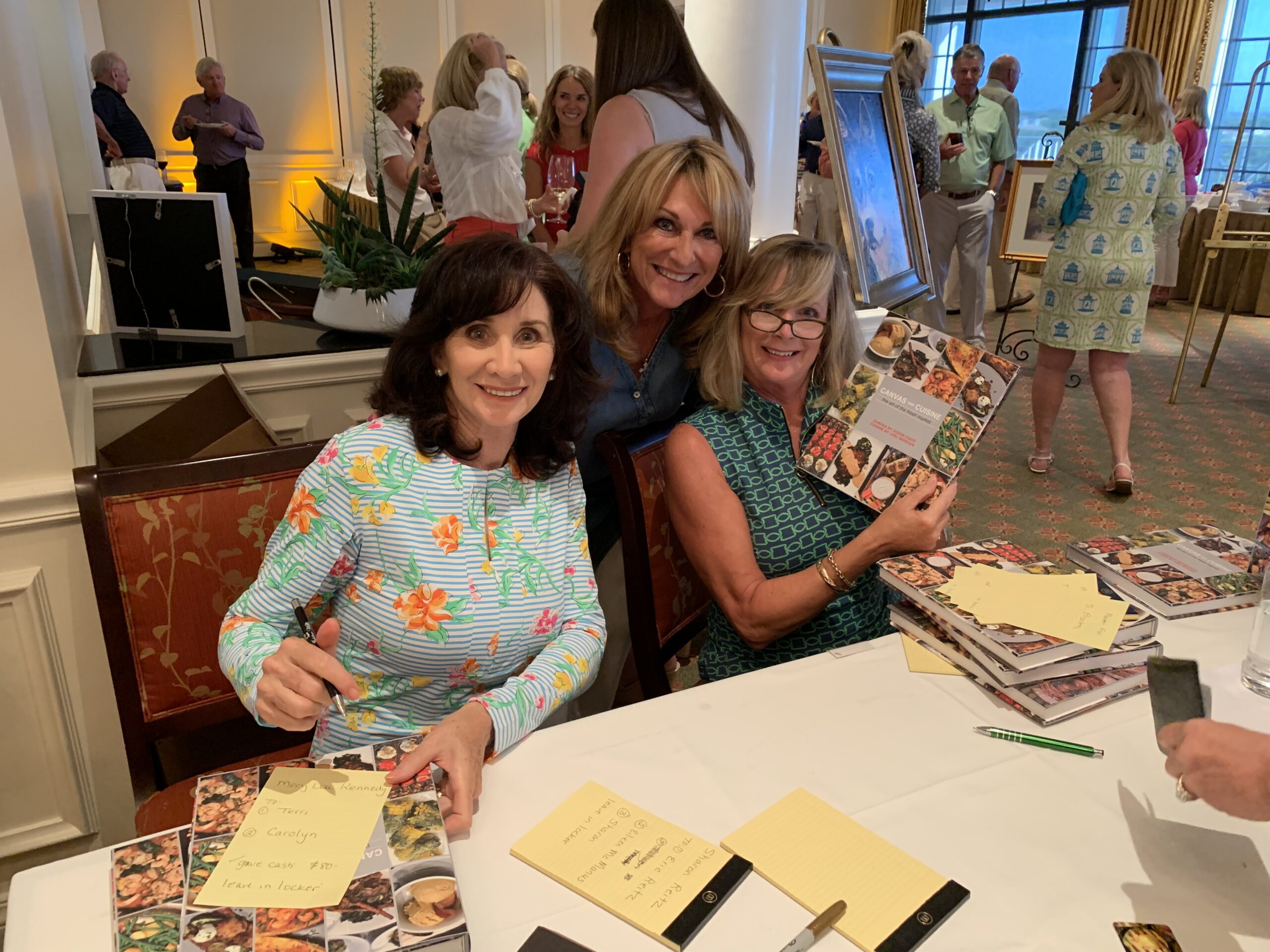 Sue Fazio demonstrating her painting technique